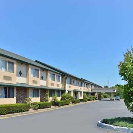 Americas Best Value Inn New Paltz Zewnętrze zdjęcie