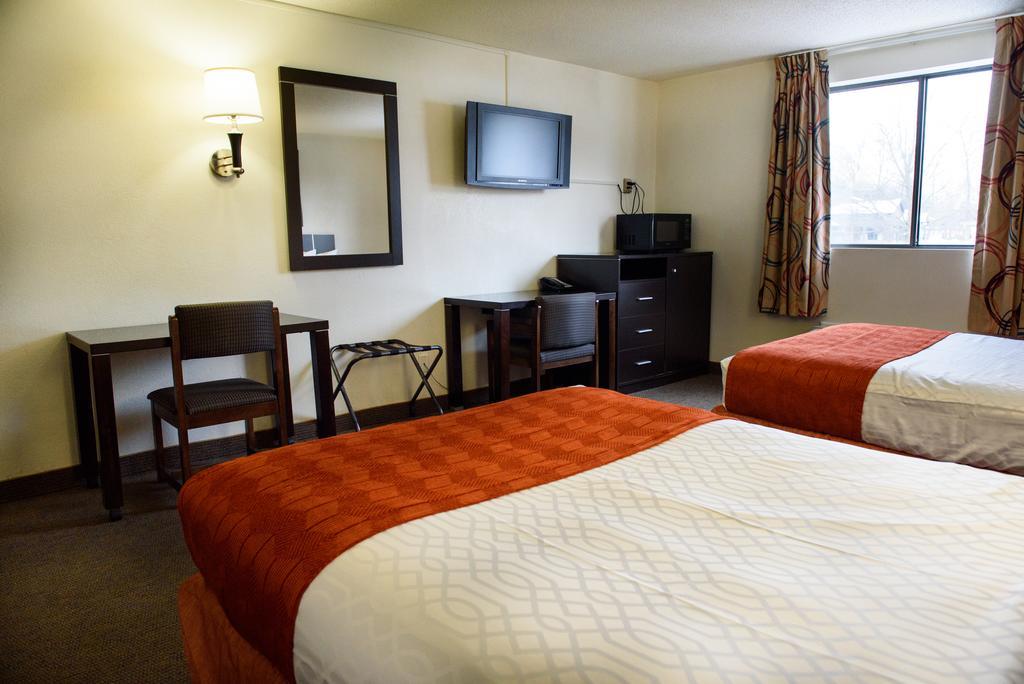 Americas Best Value Inn New Paltz Zewnętrze zdjęcie